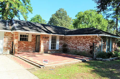 3302 Dovie Dr Photo 1