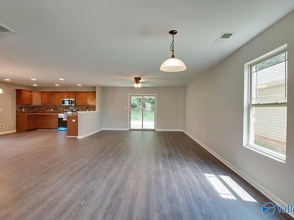 5th image of 211 Bermuda Lakes Dr