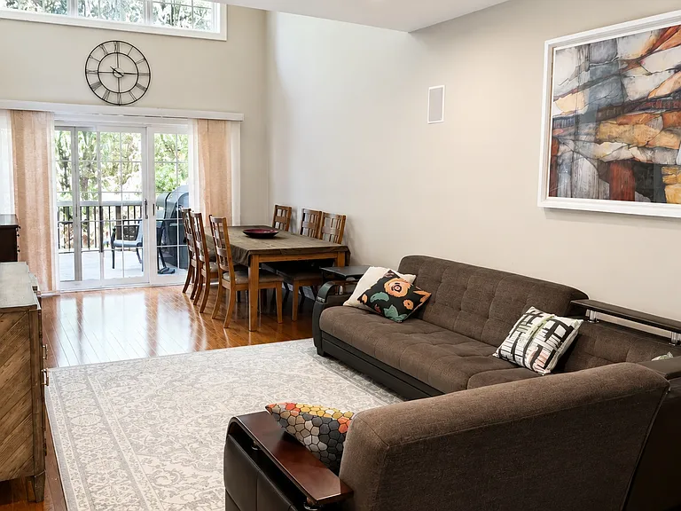 28 Camlet Ct — Photo 2