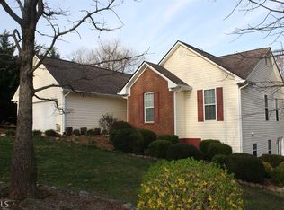 413 Rolling Meadows Dr, Cleveland, GA 30528