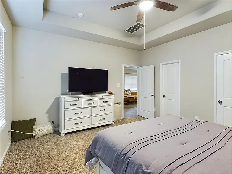 4701 Las Casitas Way — Photo 10
