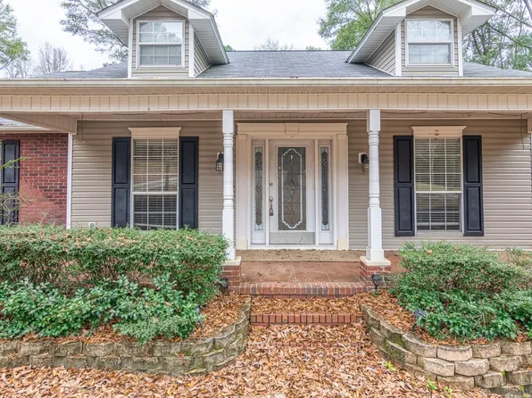 107 Boyd Ln, Enterprise, AL 36330