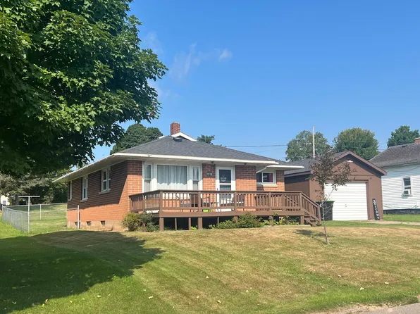 1319 N River Ave, Iron River, MI 49935