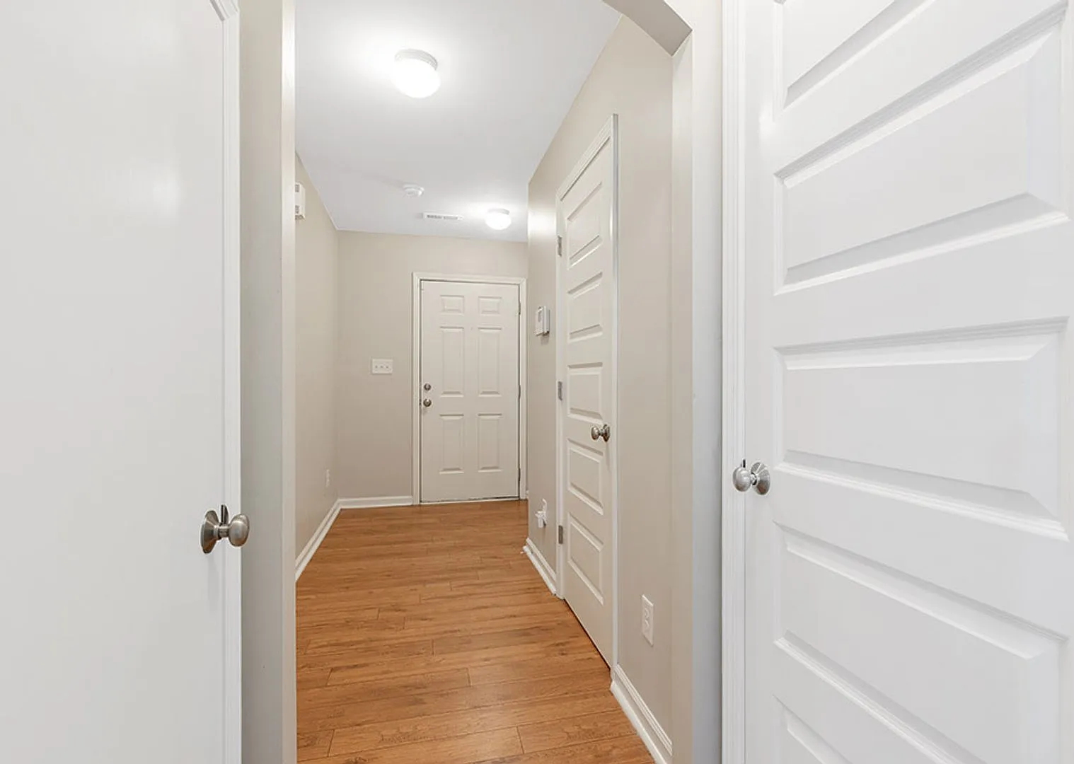 Great Home with Fenced Yard! — Photo 3