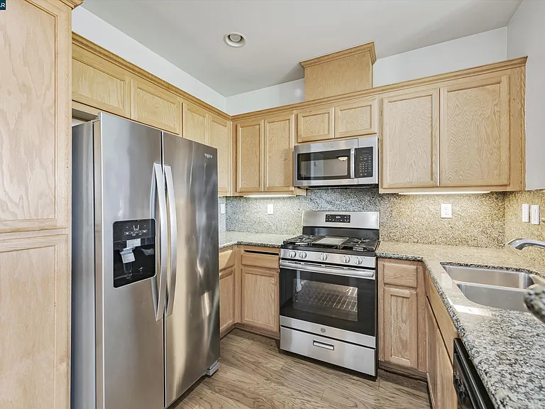 3240 Maguire Way #410 — Photo 18
