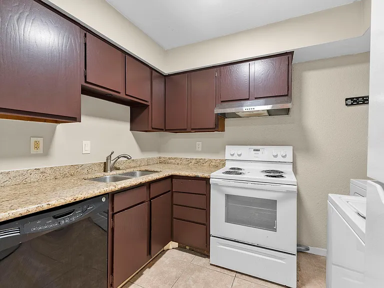 9350 Country Creek Dr #52 — Photo 16
