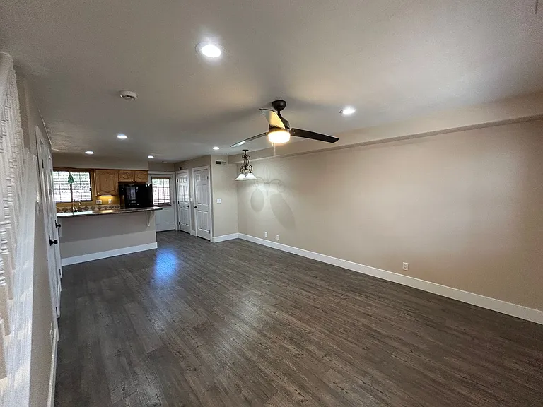 1045 N 1725 W — Photo 11