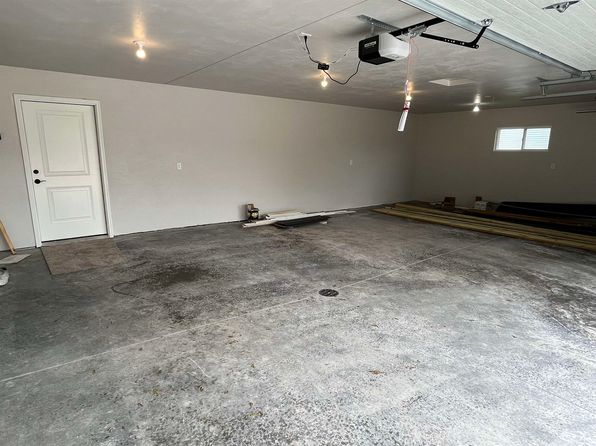 115 E Ridge Rd, New London, WI 54961