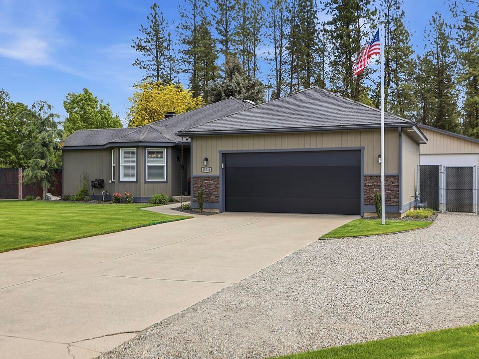 1st image of 15714 N Gleneden Dr