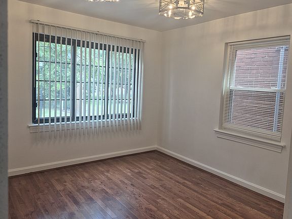 3rd image of 2063 Beechmont Ave APT 4