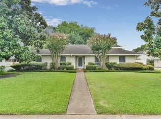 2313 W T C Jester Blvd, Houston, TX 77008