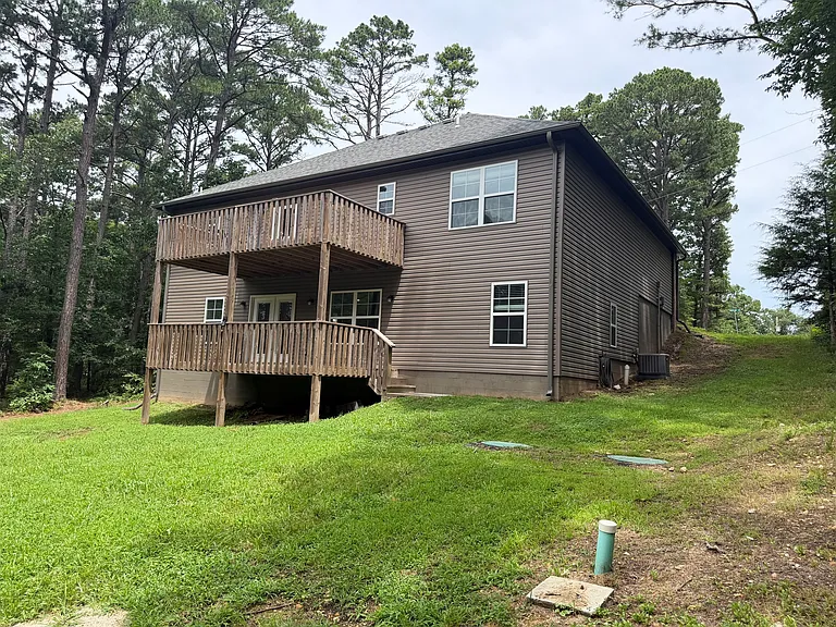7 Tiverton Ln — Photo 24