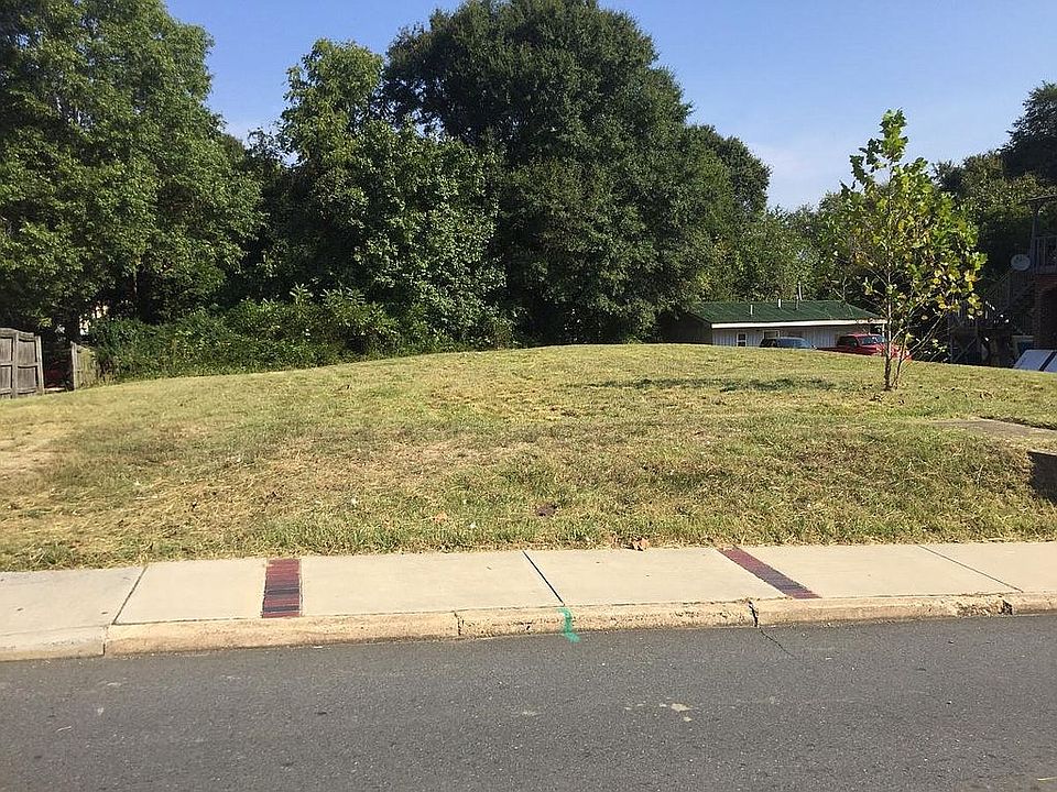 1st image of 137 E Catawba Ave