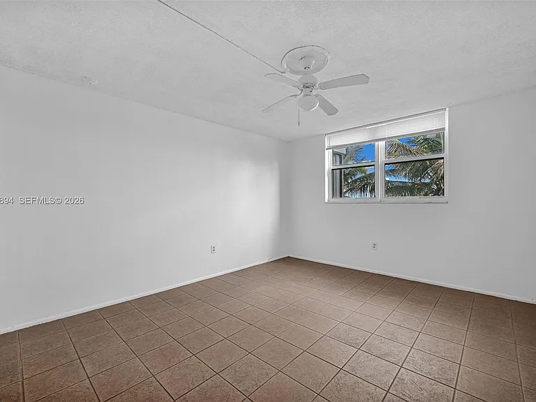 1075 NE Miami Gardens Dr #408 — Photo 12