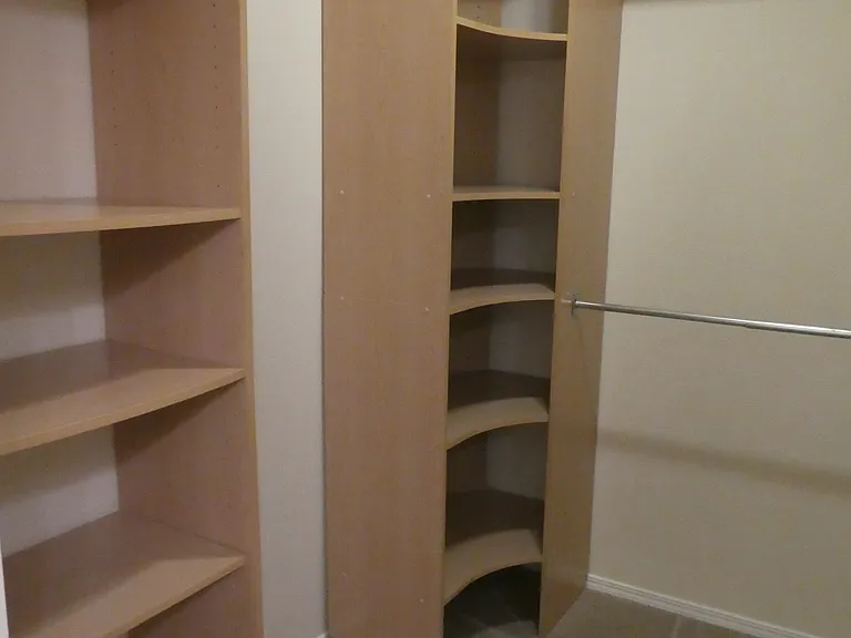 7123 SW Sagert St #104 — Photo 34