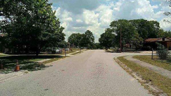 2nd image of 3517 Woodbury Dr