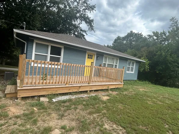 5207 Blue Ridge Cut Off, Kansas City, MO 64133