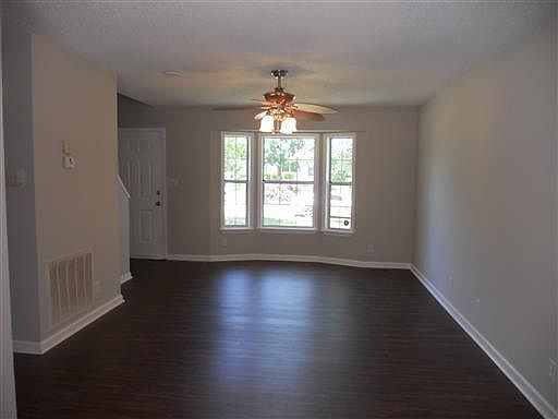 3rd image of 557 Jacquie Dr