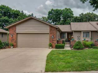 2316 SW Mayfair Pl, Topeka, KS 66611