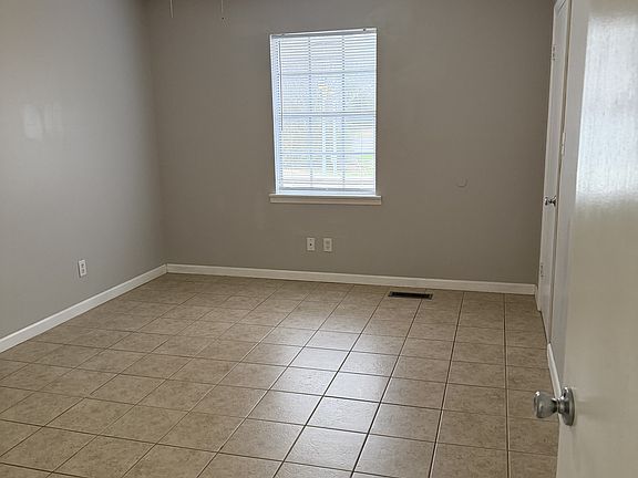 2nd image of 4005 Dalton Pike SE #4001