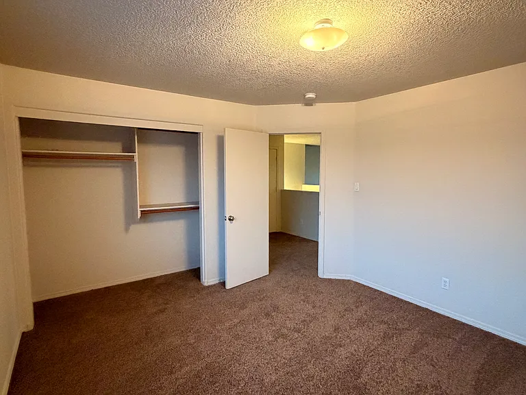 2130 Margarita Dr SE — Photo 10