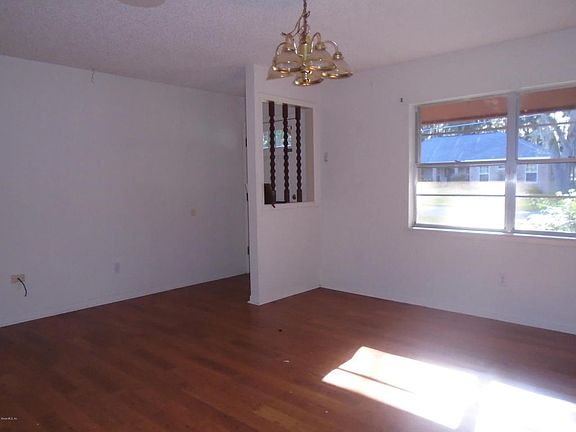 4th image of 2604 NE 4th Ave