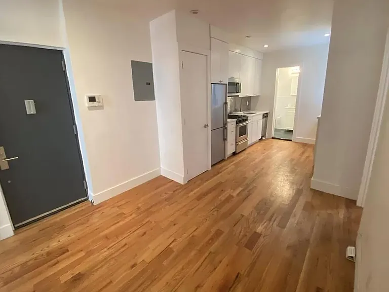 304 10th St #1 — Photo 3