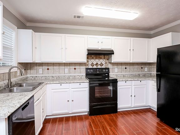 2nd image of 2454 Canary Ct