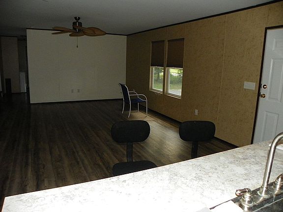 5th image of 34437 Central Ave