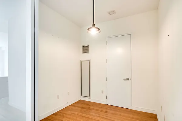 Sold by JG Realty Associates Inc. | media 18