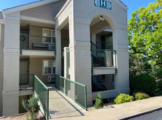 575 Valley View Dr #H-102, Branson, MO 65616