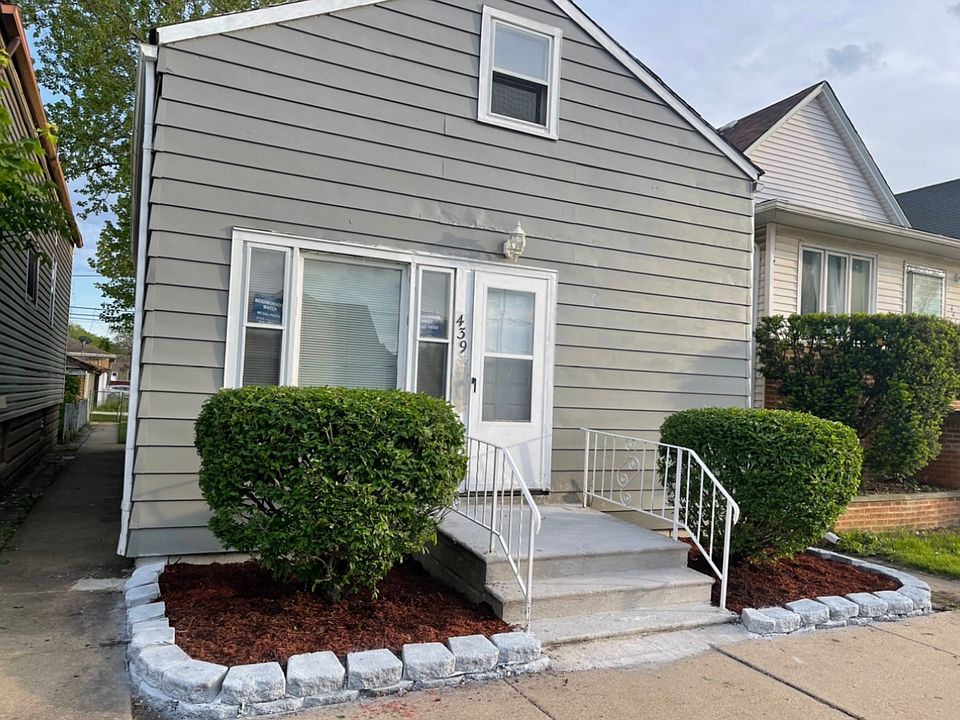 1st image of 439 Pulaski Rd