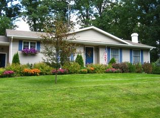 888 Cedar Ct, Dixon, IL 61021