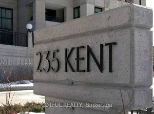235 Kent St #512, Ottawa, ON K2P 1Z9