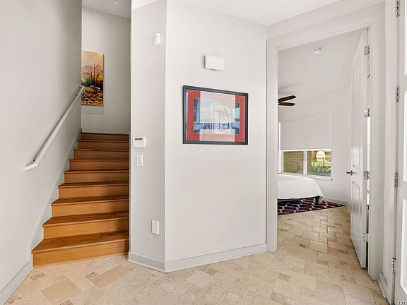 3rd image of 106 NEWELL AVE #106