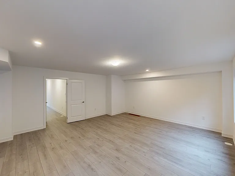 126 Blue Forest Cres — Photo 41