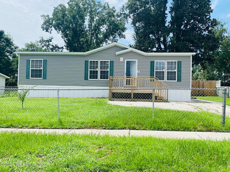 1st image of 7628 CREST Drive N