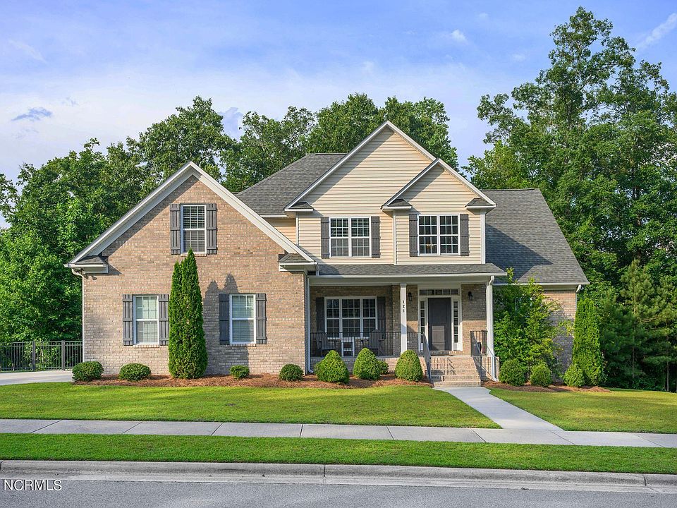 1st image of 121 Golf View Drive