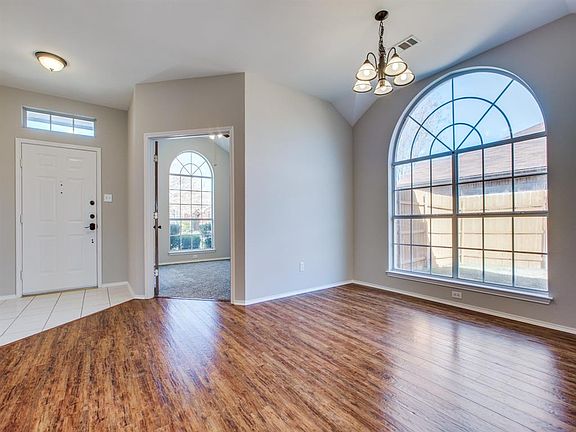 4th image of 7713 Tidewater Dr