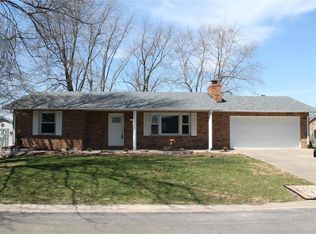 24 Gary Ave, Maryville, IL