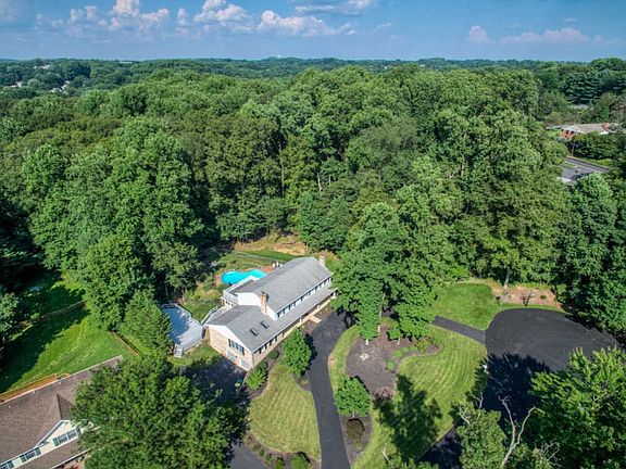 3rd image of 116 Mettenet Ct