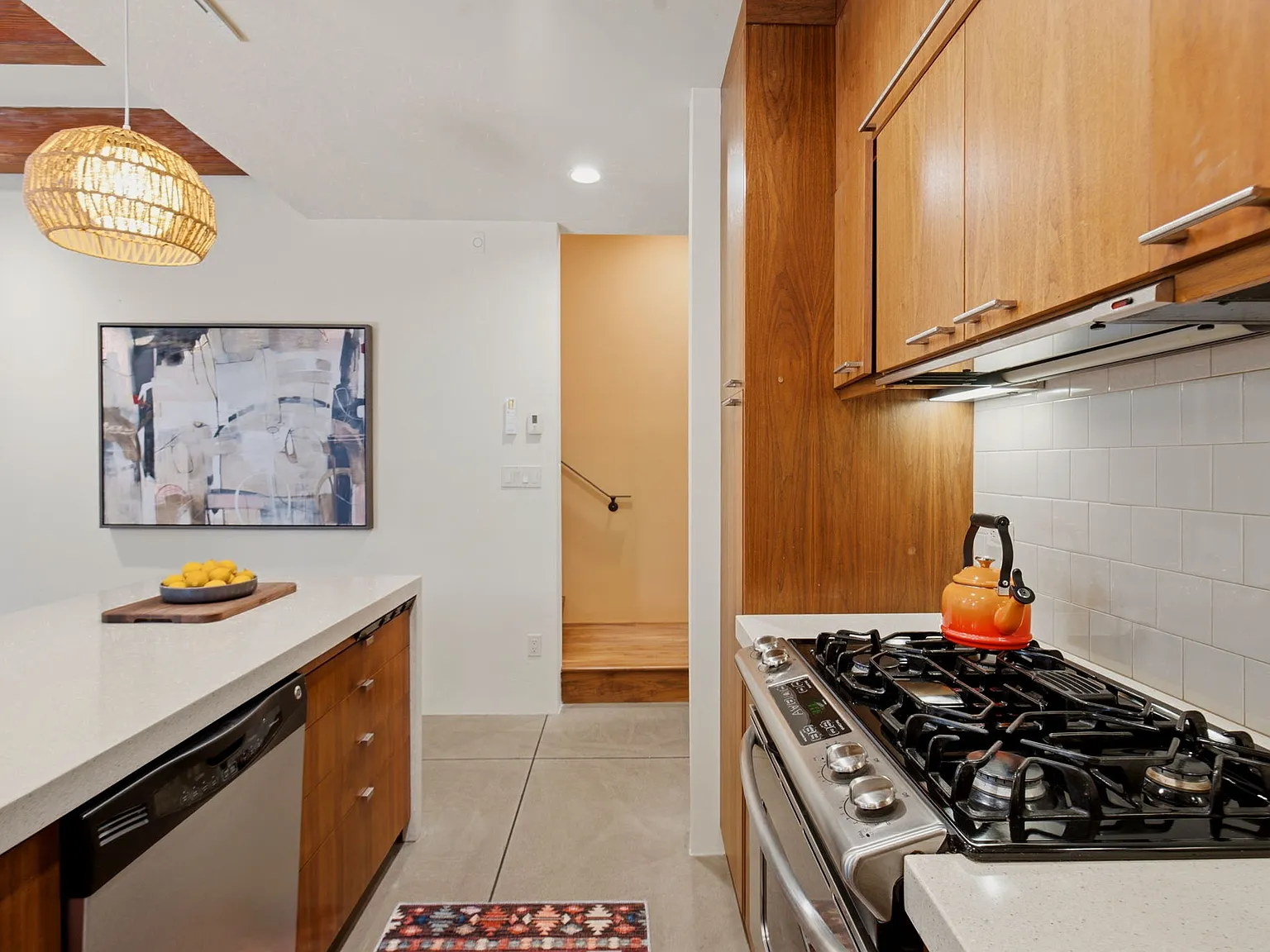 1 bed, 1000 sqft, $3,750 — Photo 3