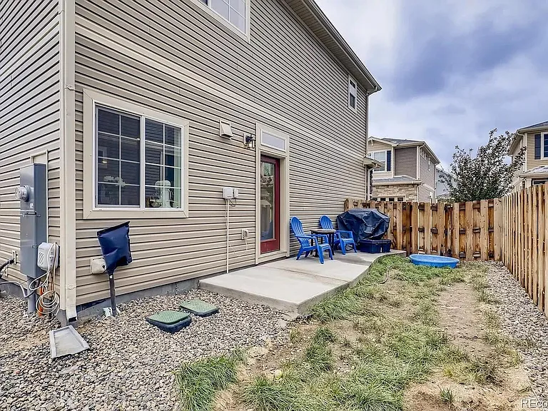 241 S Oak Hill St — Photo 27