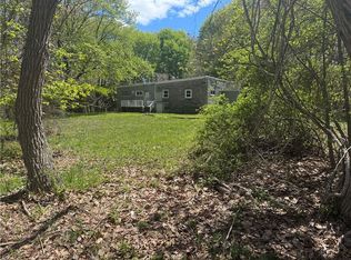 633 Old Smithfield Rd, North Smithfield, RI 02896