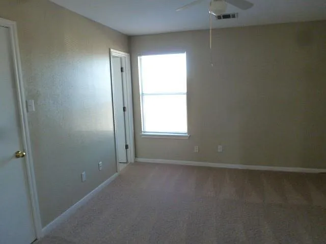2867 Southampton Way #B — Photo 7