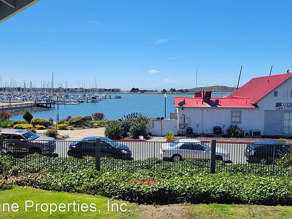 3rd image of 174 Schooner Ct
