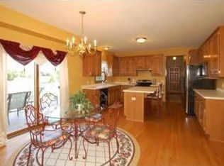 18860 Baythorn Way, Brookfield, WI 53045