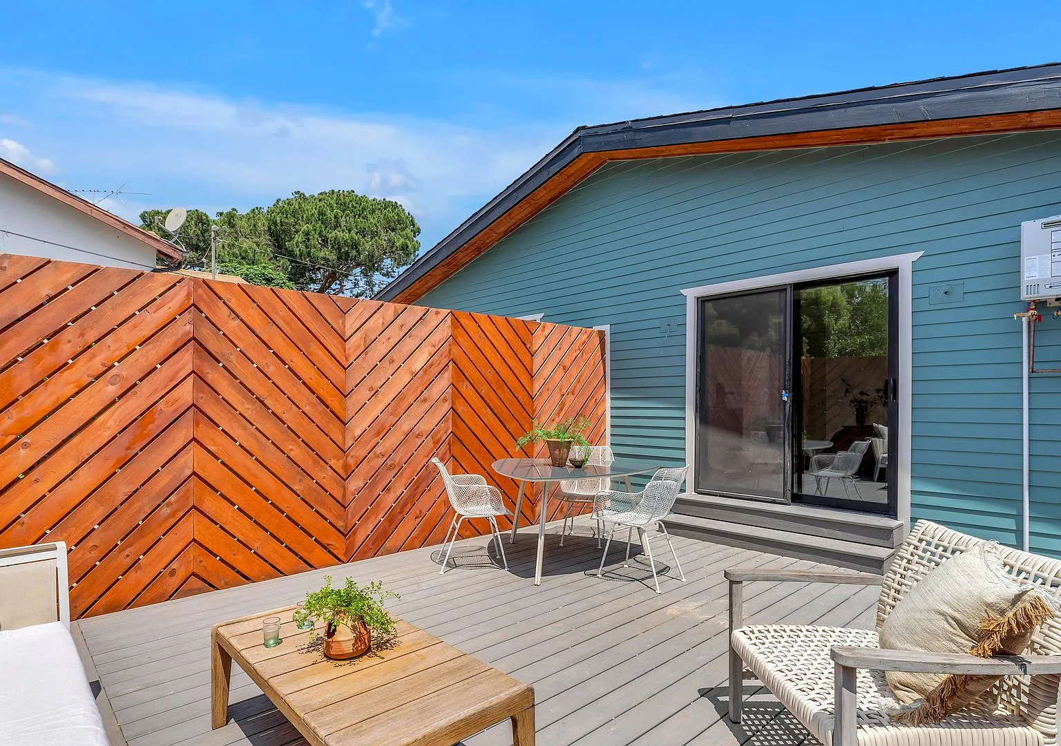 Gorgeous 3bed 2bath Home — Photo 1