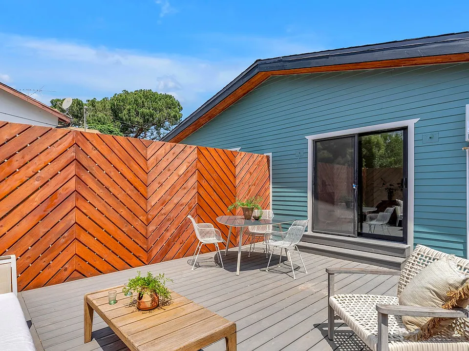 4112 Prospect Ave