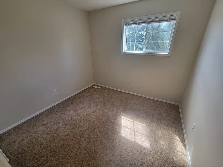 8006 15a Ave NW — Photo 14